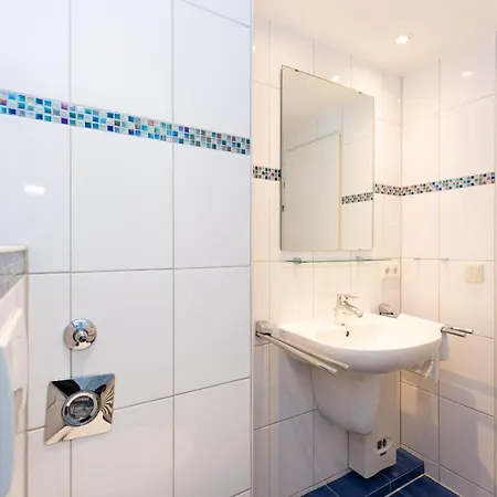 Lord Nelson 807 クックスハーフェン